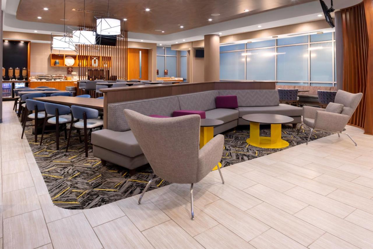 Springhill Suites Kansas City Airport Exterior photo